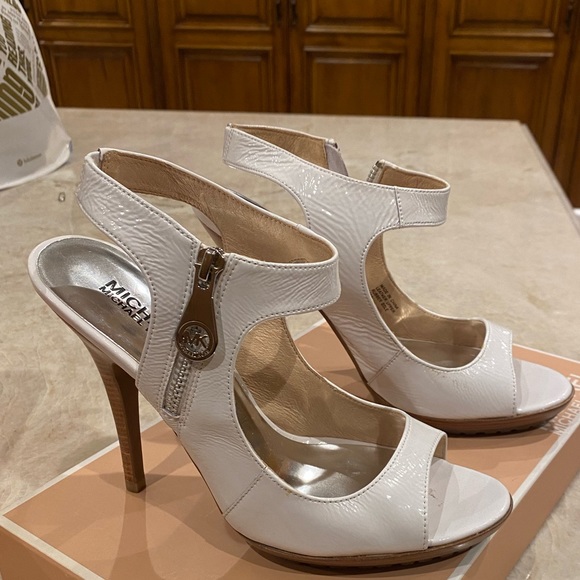 Michael Kors shoes - Picture 3 of 5
